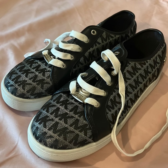 MICHAEL Michael Kors Shoes - Brand New Michael Kors glitter sneaker shoes